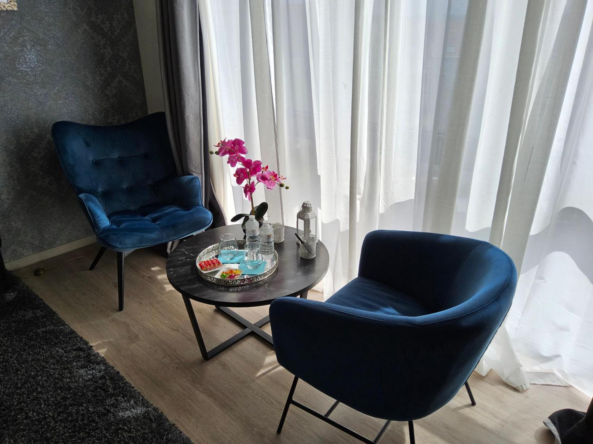 Chambre Deluxe Au 2Eme Etage, Chambre Double Au 4Eme Etage Not A Hotel Brussel Buitenkant foto
